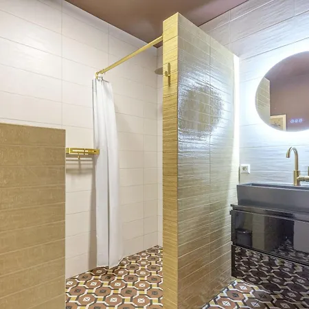 Appartement Spacious 2br In W Balcony Luxemburg