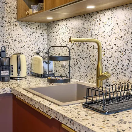 Spacious 2br In W Balcony Luksemburg