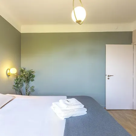 Apartament Spacious 2br In W Balcony Luksemburg