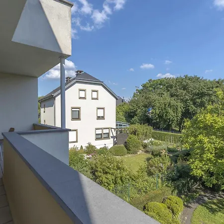 Spacious 2br Apt In Central W Balcony Apartment