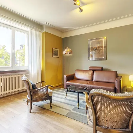 Spacious 2br In W Balcony *