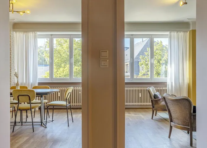 Spacious 2br In W Balcony 아파트 *